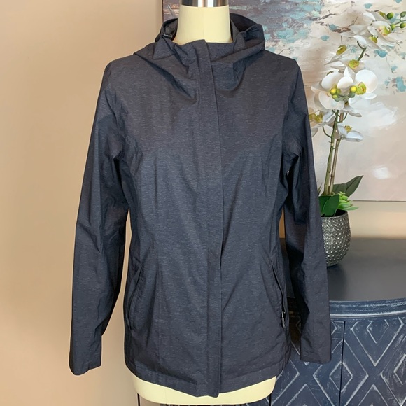 32 Degrees Cool Women’s Hooded Black Lightweight Rain/Wind Jacket Size M - Picture 1 of 10